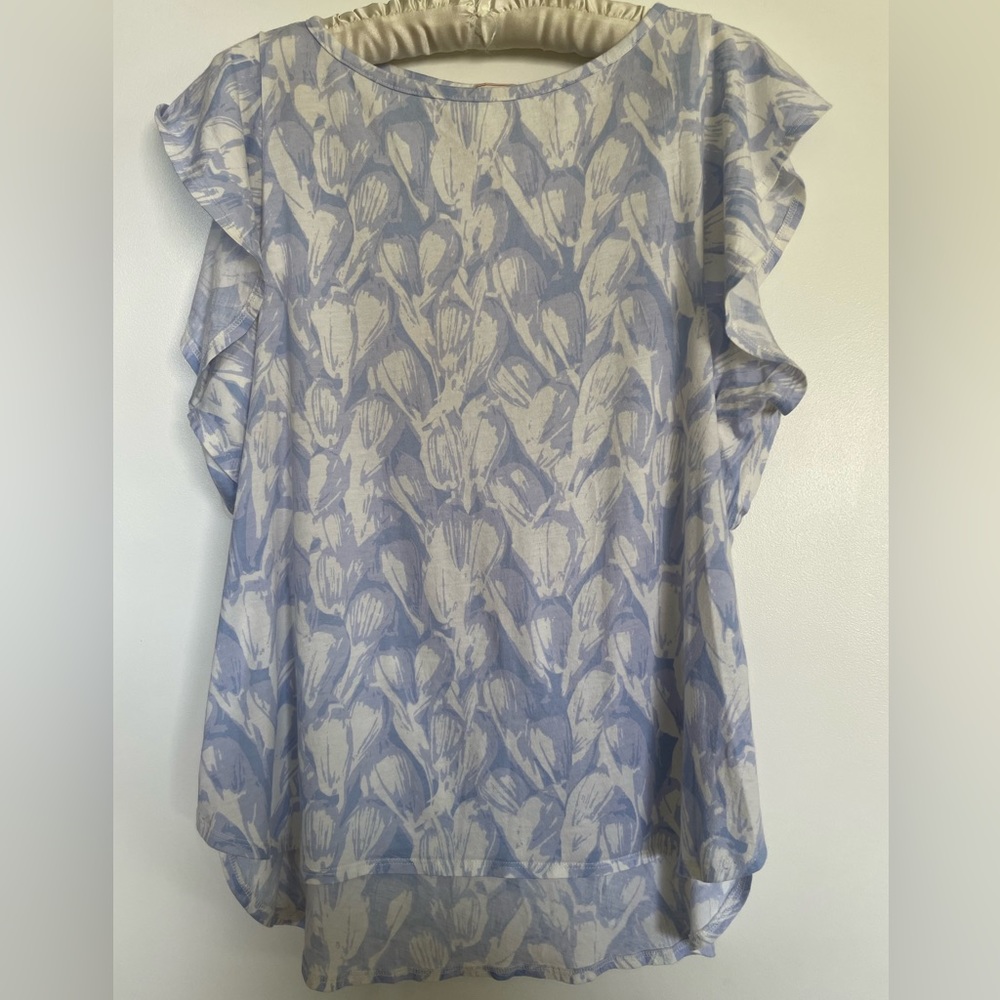 Gap Designed and Crafted Flutter Sleeve Tee EUC